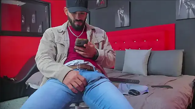 Offline Thiagogomez on StripChat