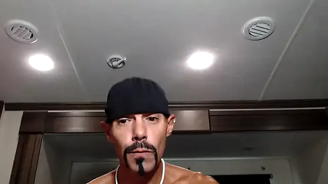 Offline ThickD2C on StripChat