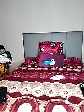 Offline ThickPearlx23 on StripChat