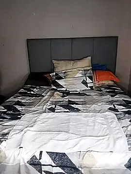 Offline ThickPearlx23 on StripChat