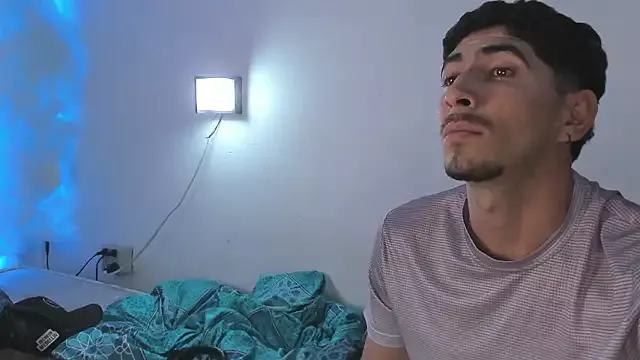 Offline Thomass00 on StripChat