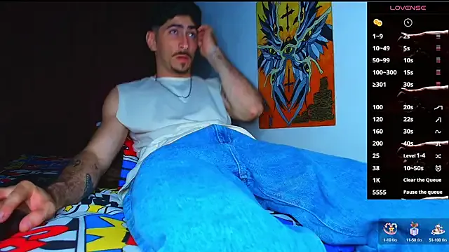 Offline Thomass00 on StripChat