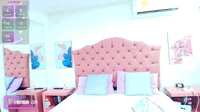 Offline ThyaraJhons on StripChat