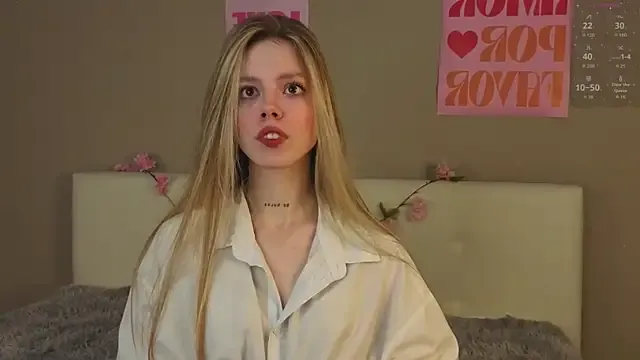 Offline TiffinyMergist on StripChat