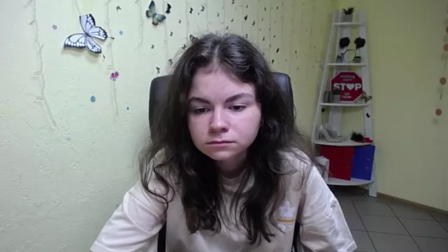 Offline TinaRedly on StripChat