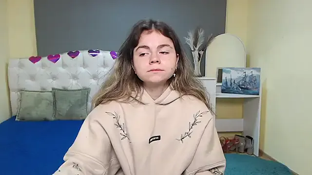 Offline TinaRedly on StripChat