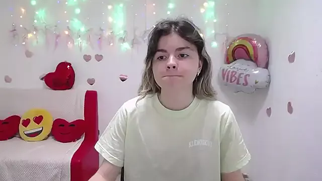 Offline TinaRedly on StripChat