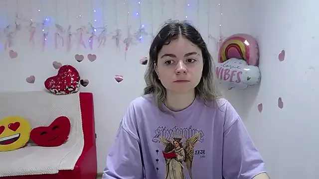 Offline TinaRedly on StripChat