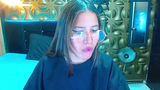 tinibunny — spank buttocks with both hands