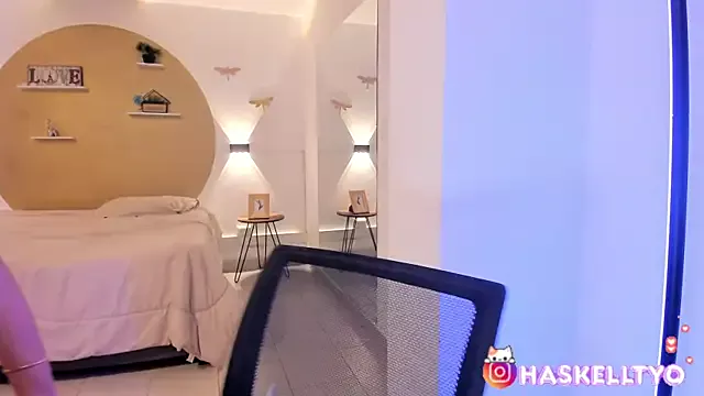 Offline TokyoHaskel on StripChat