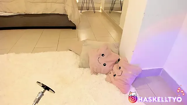 Offline TokyoHaskel on StripChat