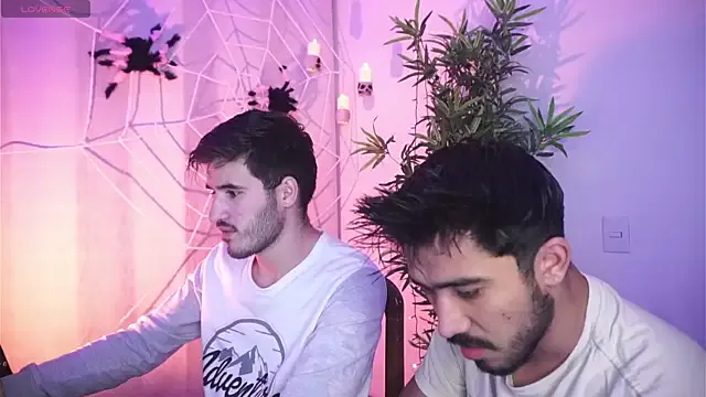 Offline Tony_Wylie on StripChat