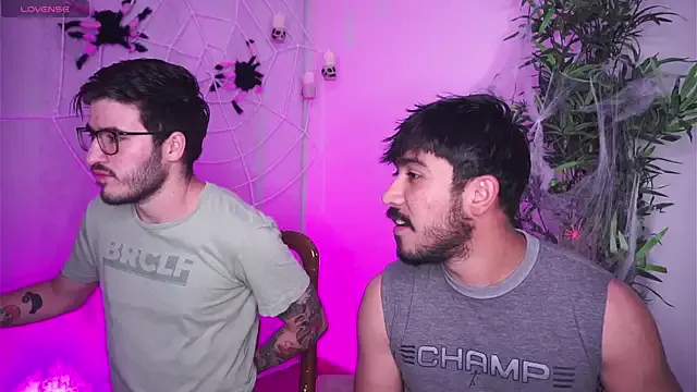 Offline Tony_Wylie on StripChat