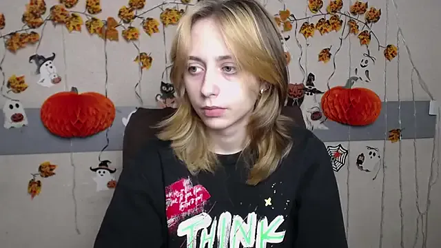 TracyLll on StripChat