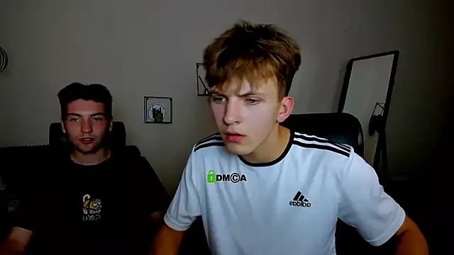 Offline travis_wolf_ on StripChat