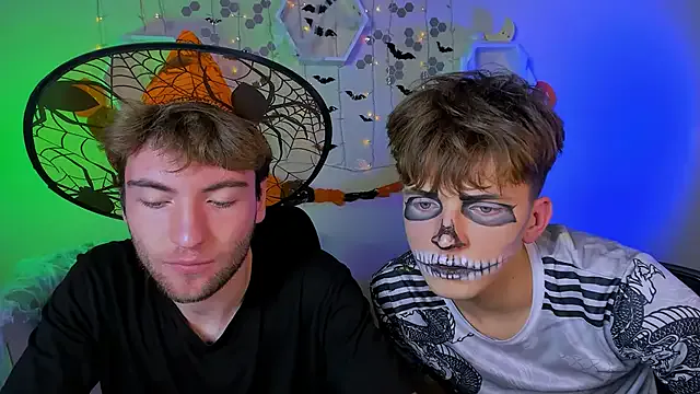 Offline travis_wolf_ on StripChat