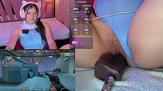 Offline Trianna__ on StripChat