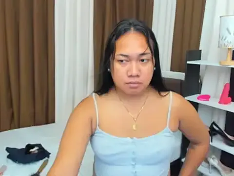 Freechat TsUncutKaren on StripChat