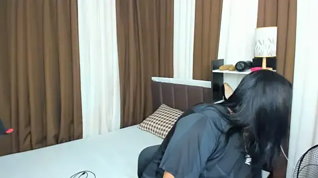 Freechat TsUncutKaren on StripChat