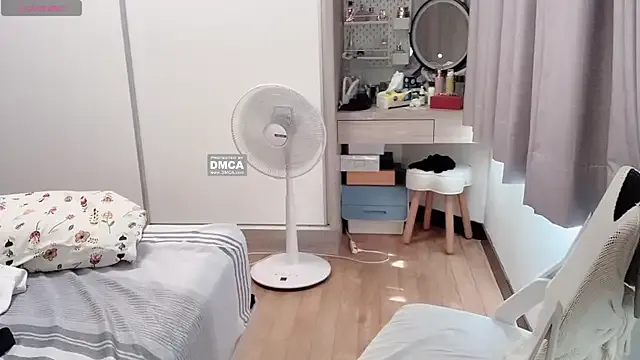 Offline tw_yaya on StripChat