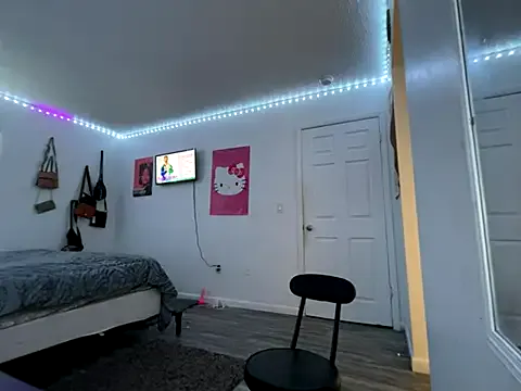 Offline twerkaholic120 on StripChat