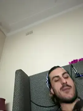 Offline twink69Finger on StripChat