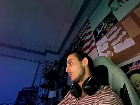 Offline twink69Finger on StripChat