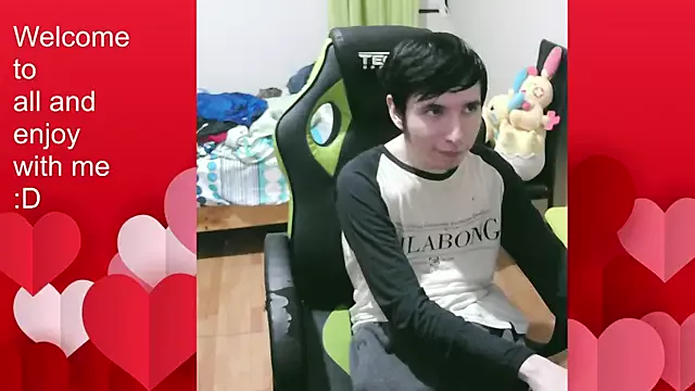 Offline Twink_martinboy on StripChat