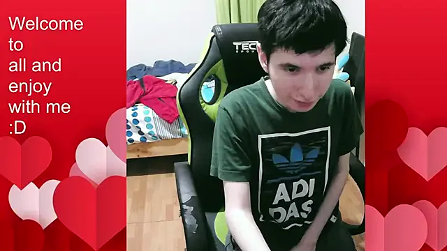 Offline Twink_martinboy on StripChat