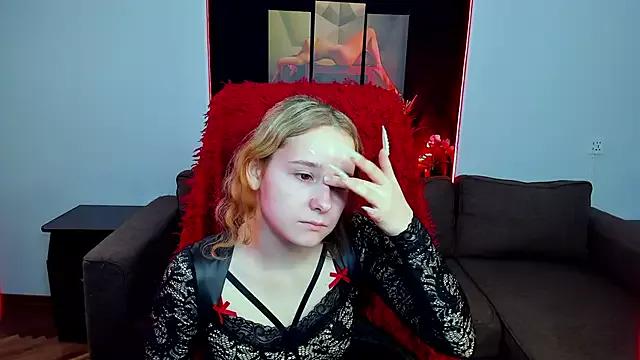 uco_mon from StripChat is Freechat