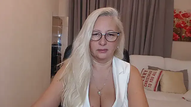 Offline ValeriaSharm on StripChat