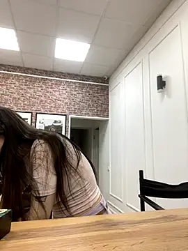 Offline Valerie_Ohara on StripChat