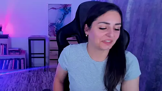 ValeriiMills on StripChat