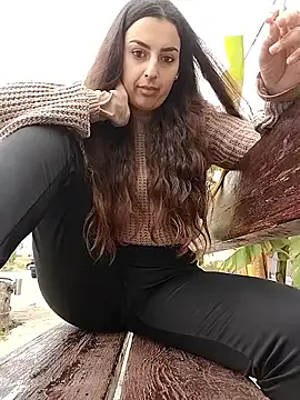 Offline VallerieJones on StripChat