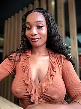 VannessaJj from StripChat is Freechat