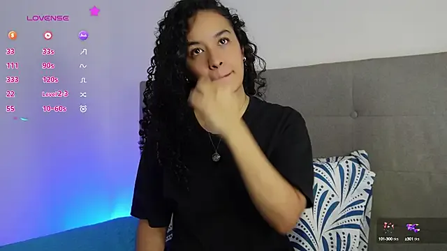 VelvetCurls on StripChat 