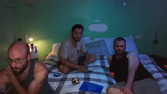 Offline versatilevortex on StripChat