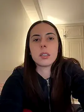 Offline very_licious on StripChat