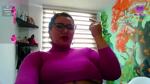 Vesper_Vixen on StripChat