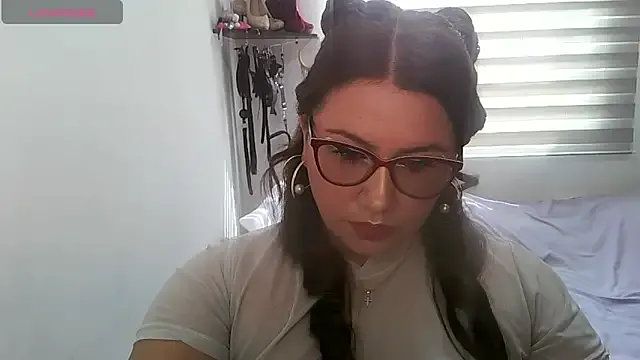 Vesper_Vixen on StripChat