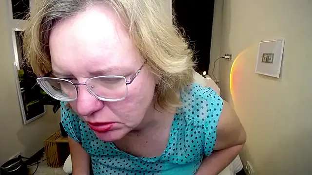 Offline VestaWoody on StripChat