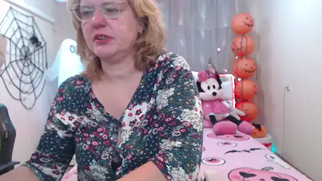 Offline VestaWoody on StripChat