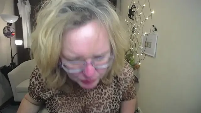 Offline VestaWoody on StripChat