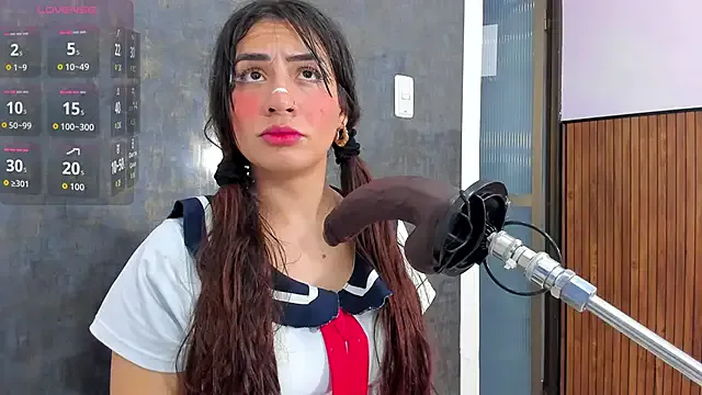 Offline violett_collins_ on StripChat