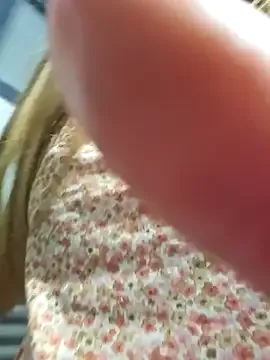 Offline Virgin_Pussy_Horny on StripChat