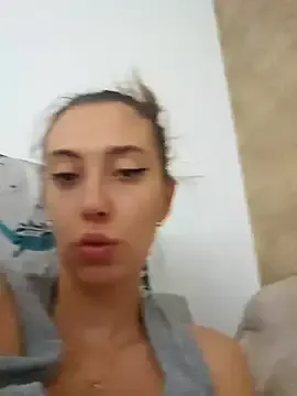 Offline Virgin_Pussy_Horny on StripChat