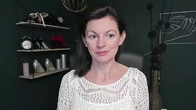 VivianWILD from StripChat is Freechat