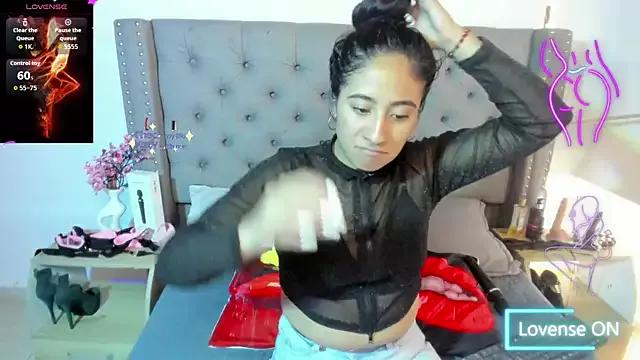 Viviene_Price from StripChat