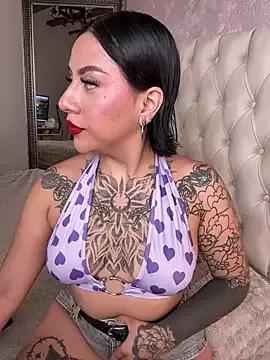 VixenBunnyy from StripChat is Freechat