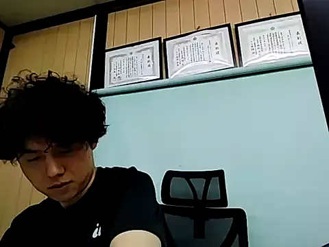 Offline whitebriefboy on StripChat